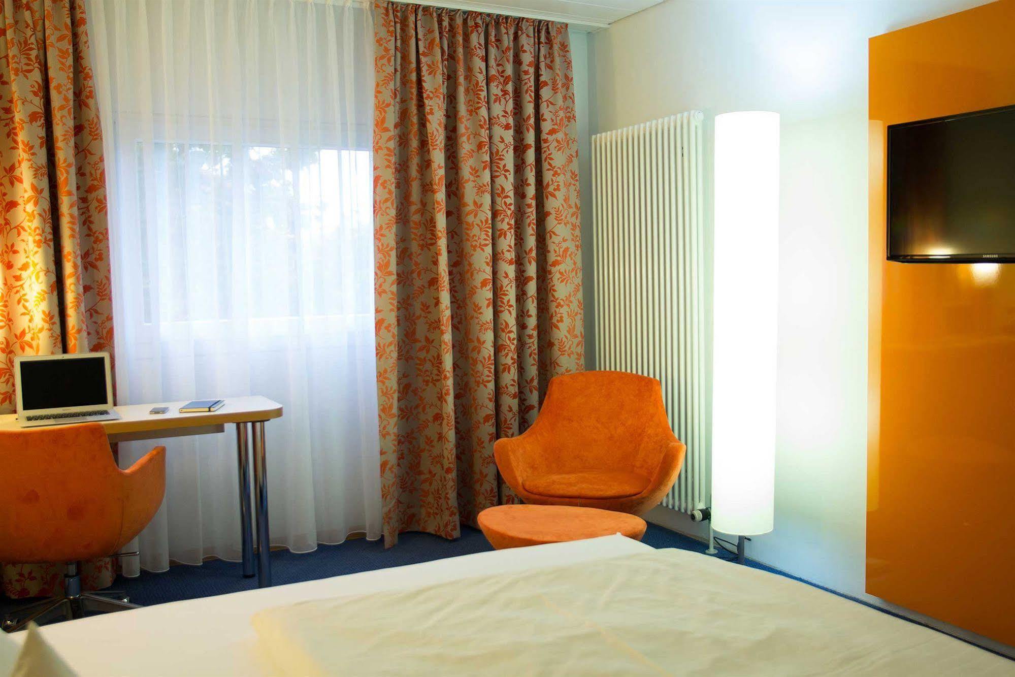 Stadt-Gut-Hotel Filderhotel Ostfildern Eksteriør billede