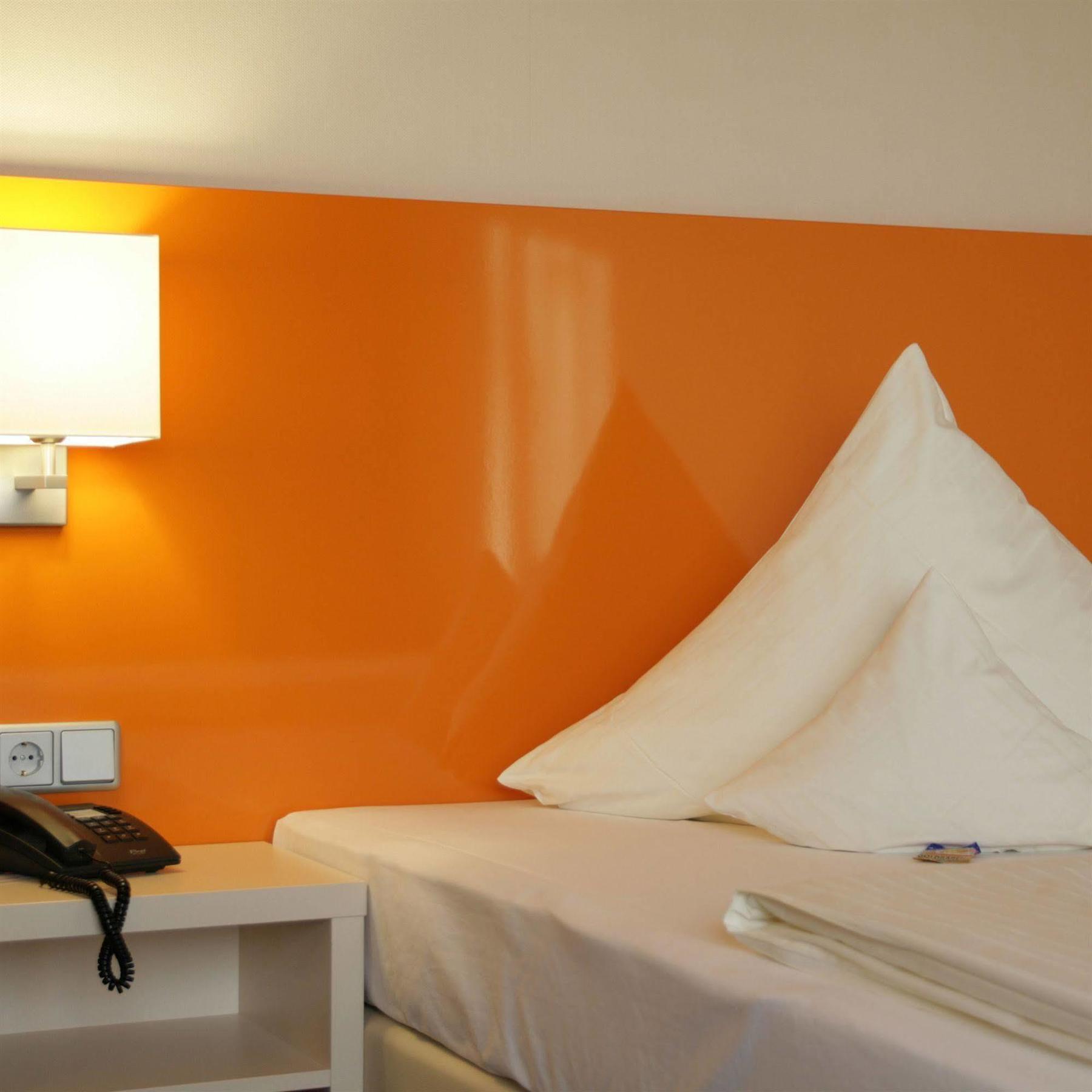 Stadt-Gut-Hotel Filderhotel Ostfildern Eksteriør billede